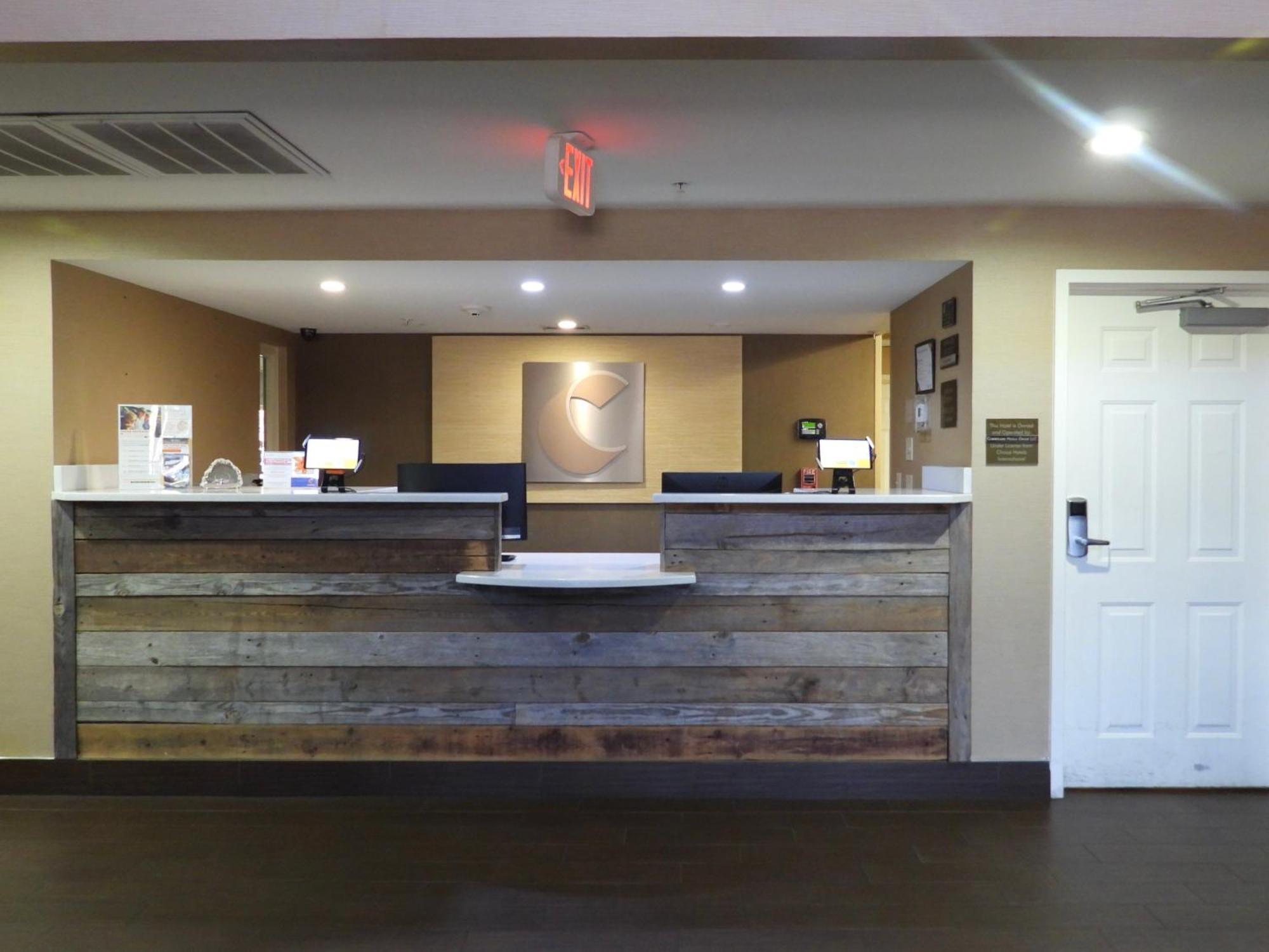 康福特套房酒店 克罗斯维尔 外观 照片